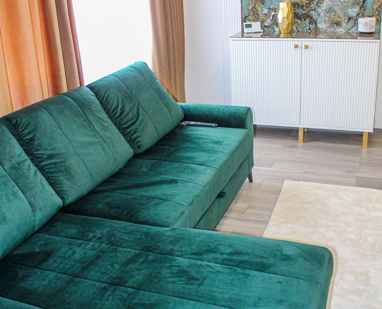 Italian Style' Suites Bucharest Apartment